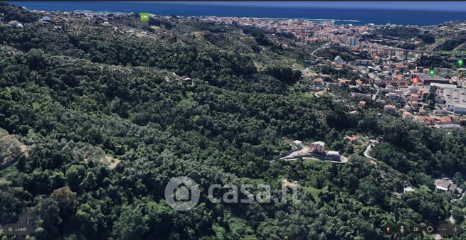 Terreno edificabile in residenziale in Rostio