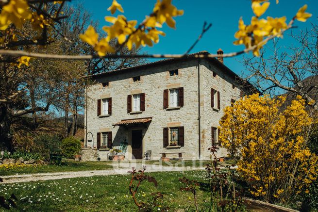 Villa in residenziale in Via Casone