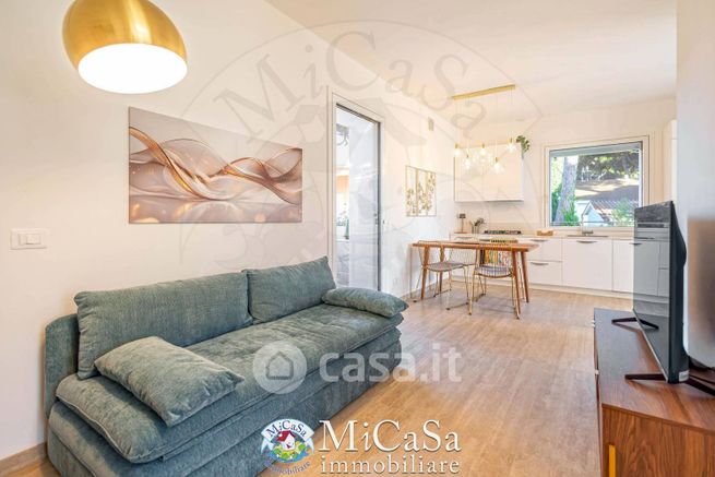 Appartamento in residenziale in Via degli Alberi 7