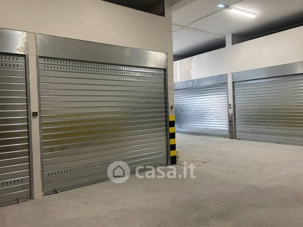 Box/posto auto in residenziale in Via della Bufalotta