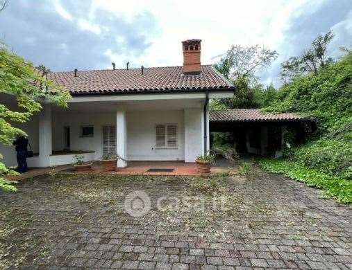 Villa in residenziale in Strada Cenasco