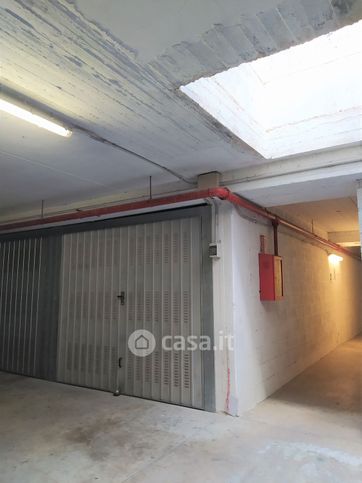 Box/posto auto in residenziale in Viale della Primavera