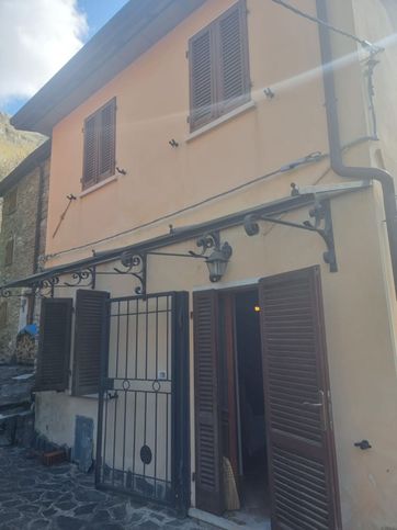 Rustico/casale in residenziale in Via Arni