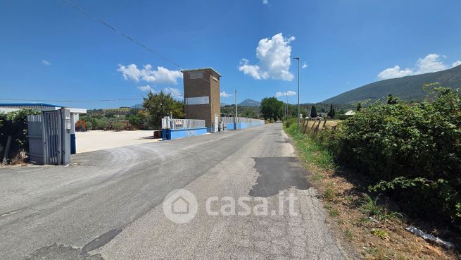 Capannone in commerciale in Via Colle Nocello