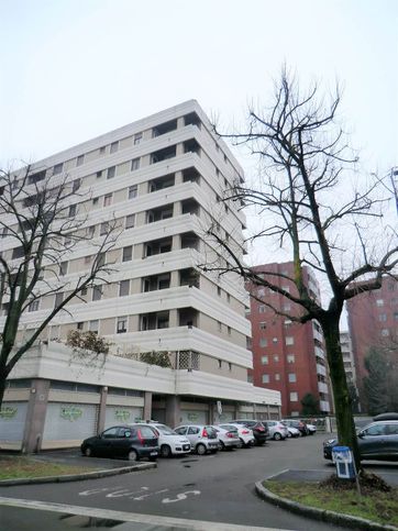 Garage/posto auto in residenziale in Via Ferdinando Magellano 7