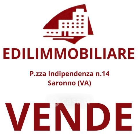 Capannone in commerciale in 