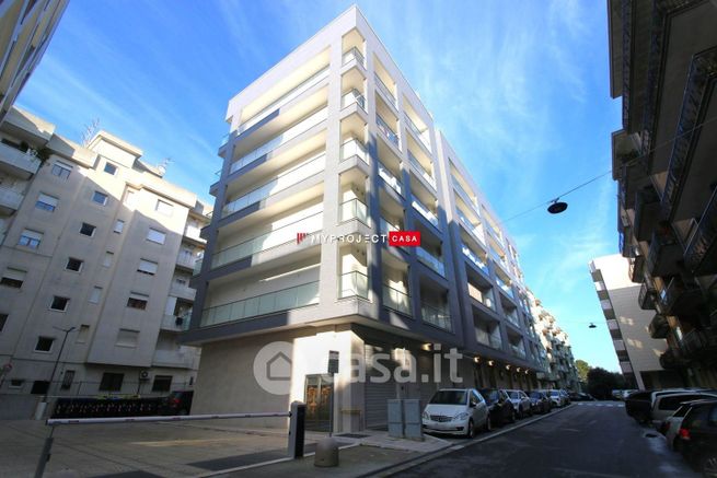 Appartamento in residenziale in Via Francesco Petrarca 12