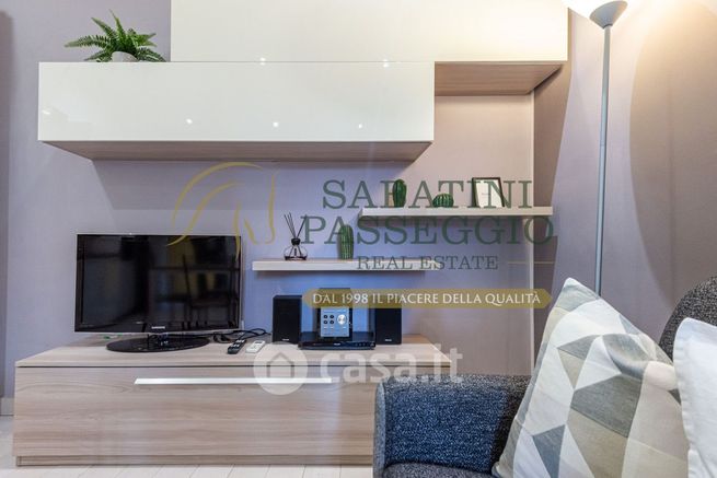 Appartamento in residenziale in Via Luigi Canonica 37