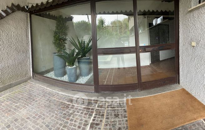 Ufficio in commerciale in Via San Godenzo 119