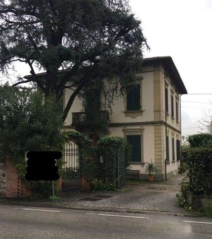 Villa in residenziale in Via Pesciatina 1444