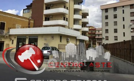 Box/posto auto in residenziale in Via della Fiera