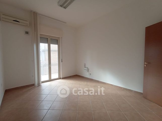 Ufficio in commerciale in Via Sbarre Inferiori 379