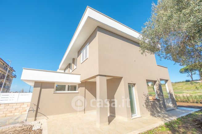 Casa bi/trifamiliare in residenziale in Via San Filippo del Mela