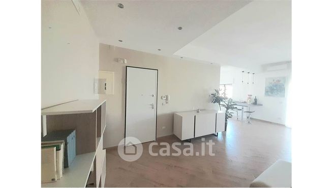 Appartamento in residenziale in Via Pietro Cavoti 6