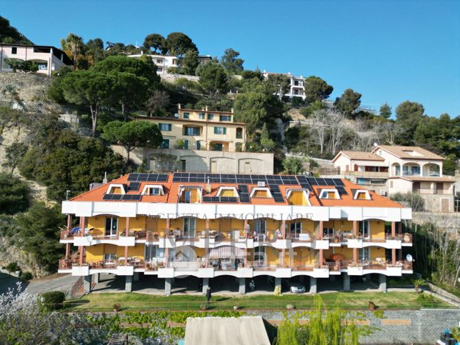 Appartamento in residenziale in Via Collasgarba 17