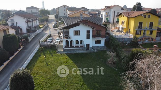 Casa indipendente in residenziale in Via Belvedere 31