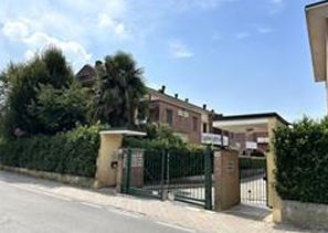 Appartamento in residenziale in Via Sicilia 33