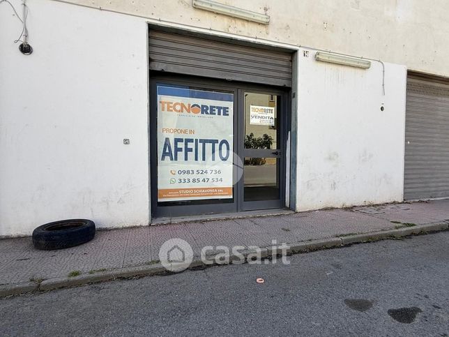 Capannone in commerciale in Via Gagarin 2