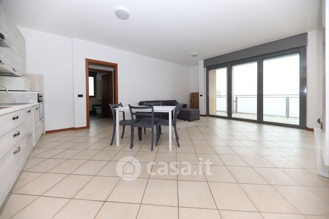 Appartamento in residenziale in Piazzale XXV Aprile 6