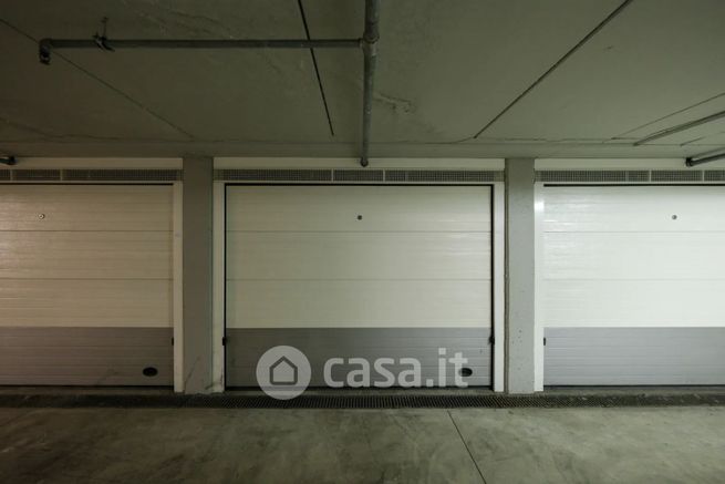 Box/posto auto in residenziale in Via Gaffurio 36