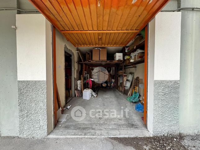 Garage/posto auto in residenziale in Via Andrea di Bonaiuto 53