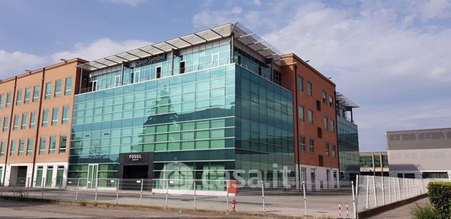 Ufficio in commerciale in Via Vecchia Ferriera