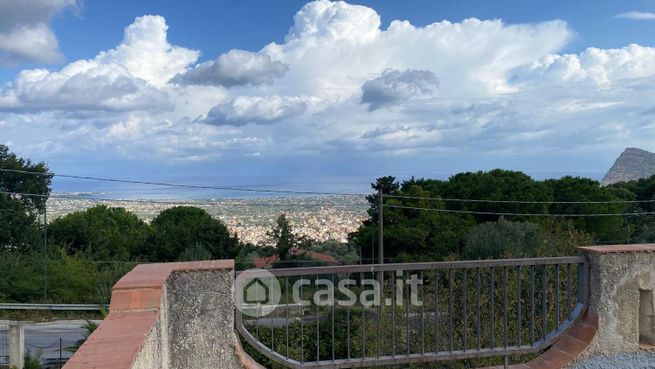 Villa in residenziale in Via Francesco Cangialosi