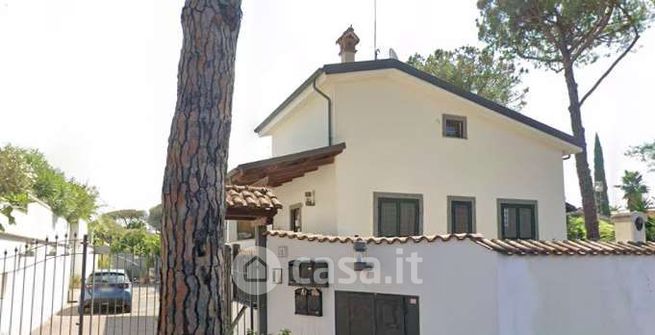 Appartamento in residenziale in Via Valle Aurina 1 c