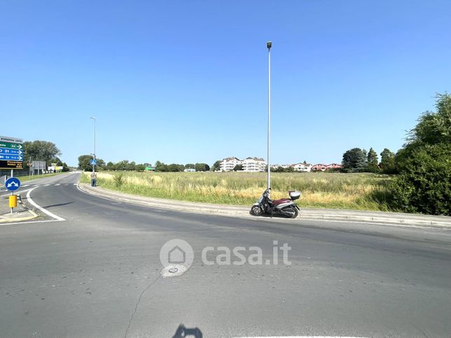 Terreno agricolo in commerciale in Via Grado