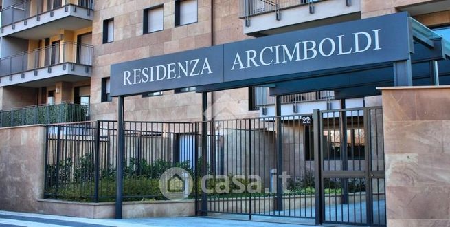 Box/posto auto in residenziale in Viale dell'Innovazione 22