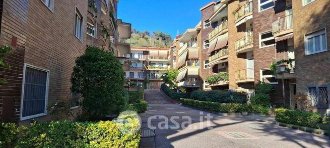 Appartamento in residenziale in Via Terracina