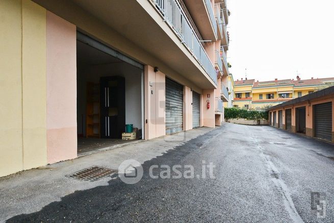 Garage/posto auto in residenziale in Via Carlo Cattaneo