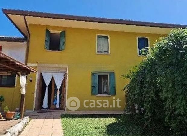 Villetta a schiera in residenziale in Via Boschi 5