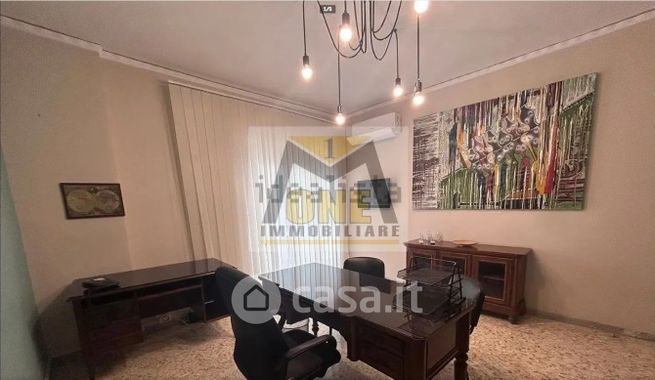 Ufficio in commerciale in Via Aviere Mario Pirozzi