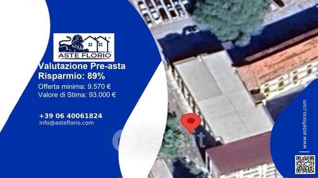 Box/posto auto in residenziale in Via Santi Cosma e Damiano 15