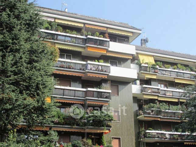 Appartamento in residenziale in Via Cellini 21