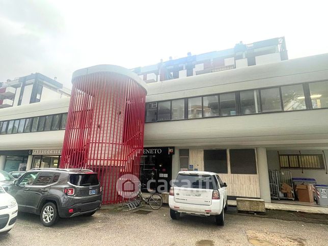 Ufficio in commerciale in Via Roma 75