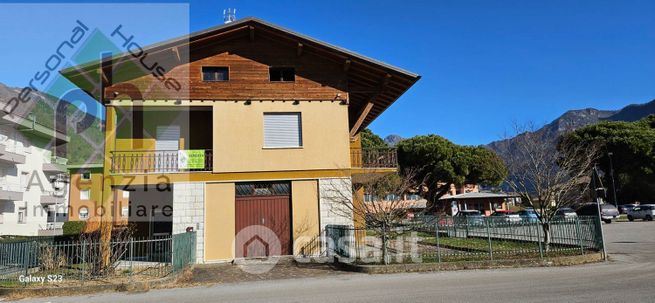 Casa indipendente in residenziale in Via Tito Speri 33