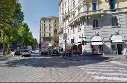 Negozio/locale commerciale in commerciale in 