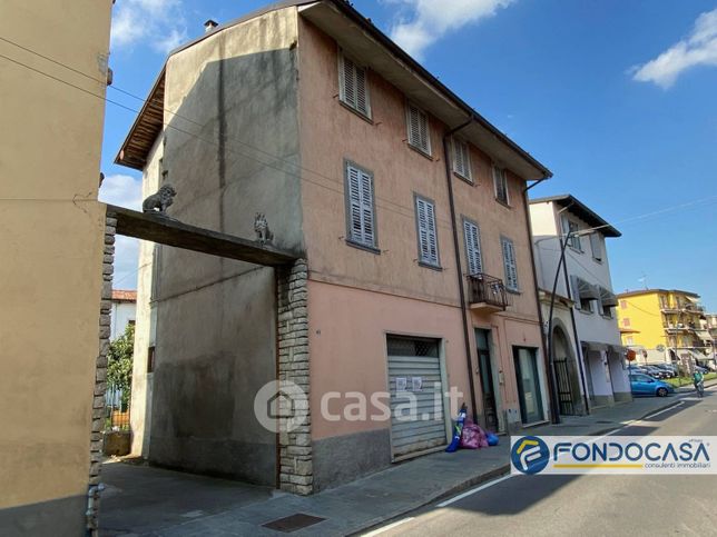 Appartamento in residenziale in Via Roma 51 -15