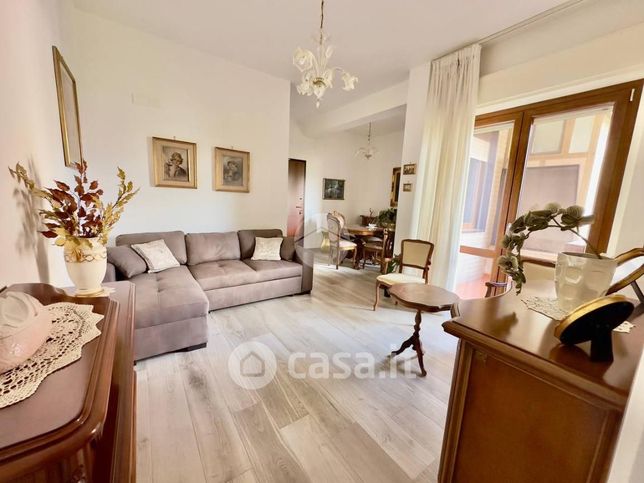 Appartamento in residenziale in Viale Abramo Lincoln 20