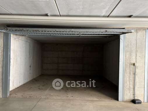 Box/posto auto in residenziale in Via Pio XII