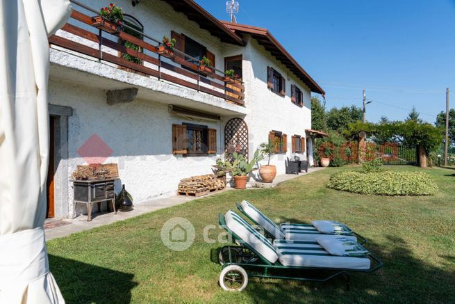Villa in residenziale in Via Cima Motto
