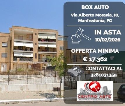 Box/posto auto in residenziale in Via Alberto Moravia