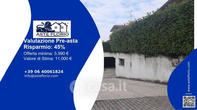 Box/posto auto in residenziale in Via Alessandro Volta