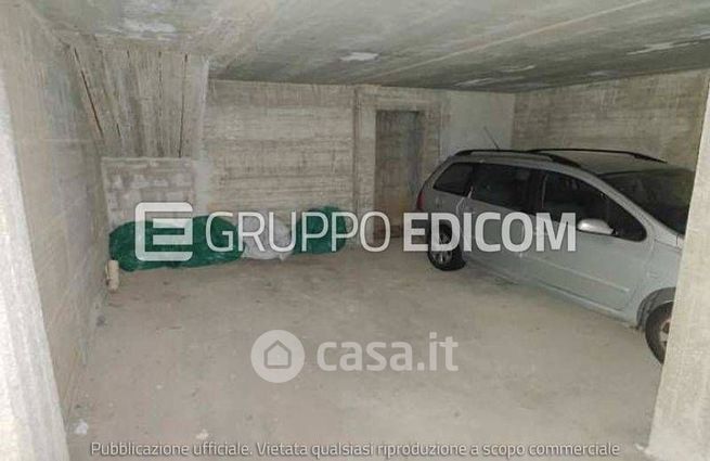 Box/posto auto in residenziale in Corso Leonardo da Vinci
