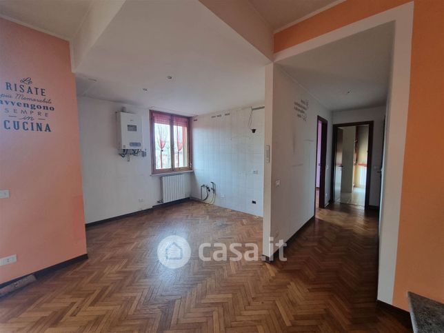 Appartamento in residenziale in Via E. Carella 50