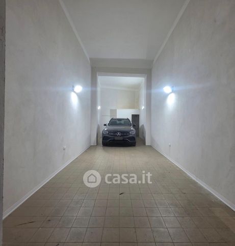 Box/posto auto in residenziale in Via Duomo 319