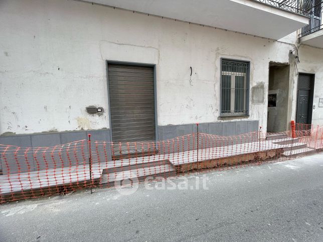 Ufficio in commerciale in Piazza San Gennarello 1