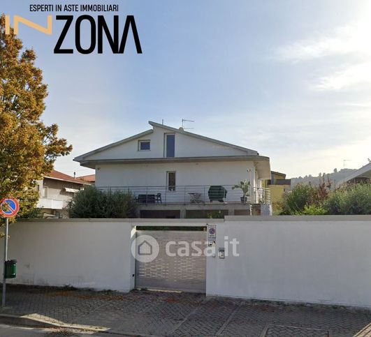 Villa in residenziale in Via Vestina 432